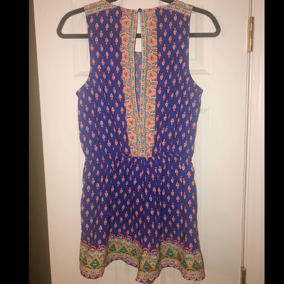 Navy pattern open cut back romper - Picture 2 of 3